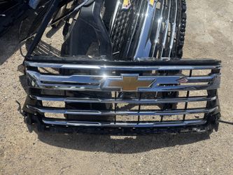 2024-2026 Chevrolet Silverado 2500/3500 Grille