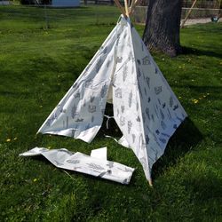 Lake & Trail Indoor/outdoor Juniior Wooden Teepee