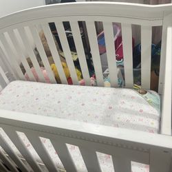 Crib/Mattress and Rocking Chair
