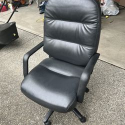 Comfy Office Chair 