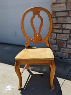Wooden Chair Great For A Fun Project!!