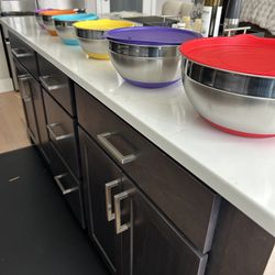 25 Piece Stainless Steele Mixing Bowls with Lids and Accessories