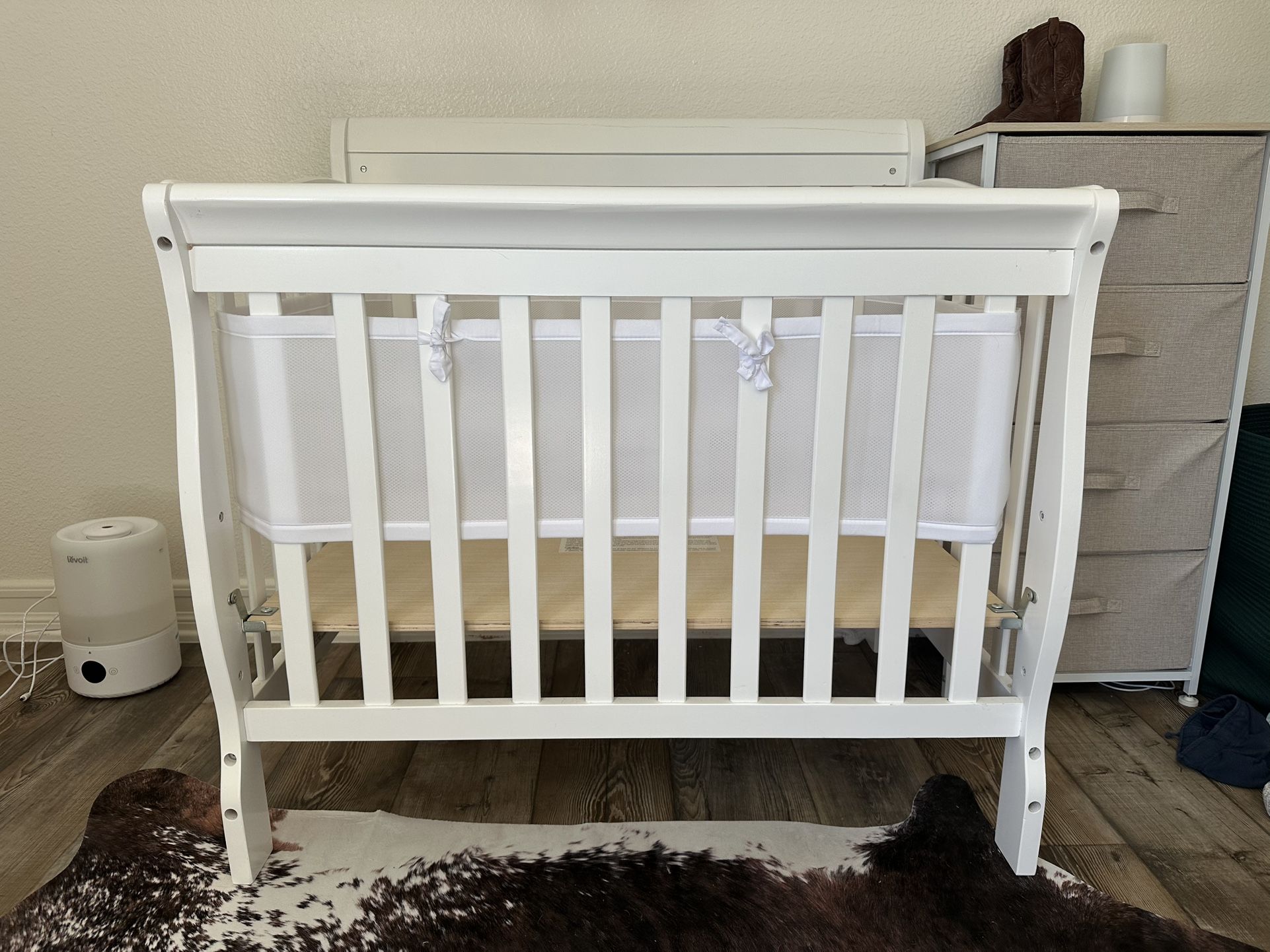4-in-1 Mini Crib