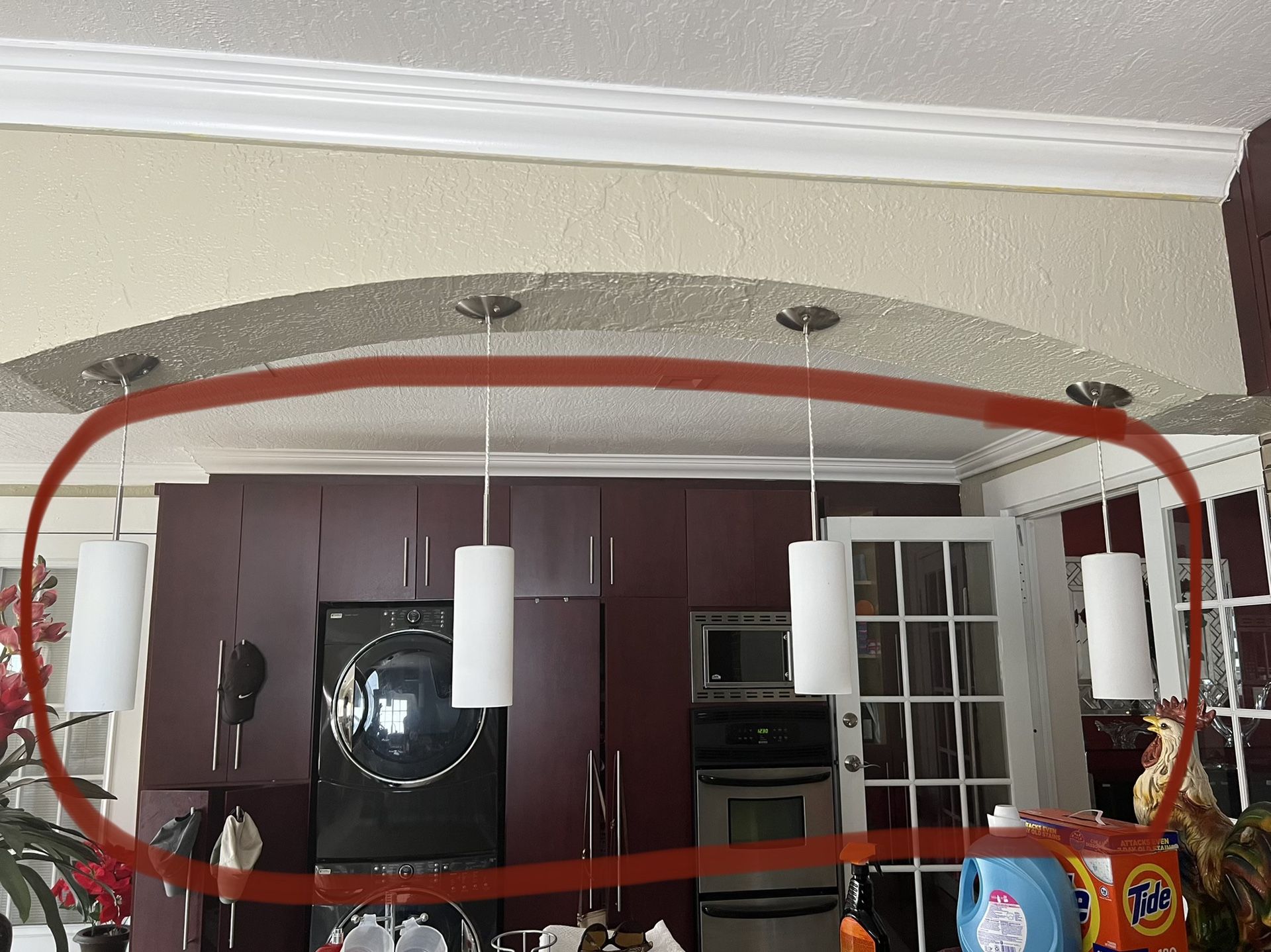 Light Fixture / Luces - Sold Separately