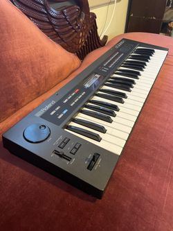 Roland Alpha Juno-1