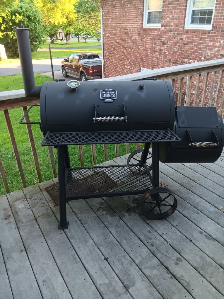 Oakahoma Joe Grill Smoker