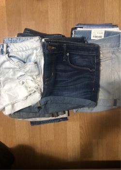 Women’s/Junior Shorts -13 Pairs