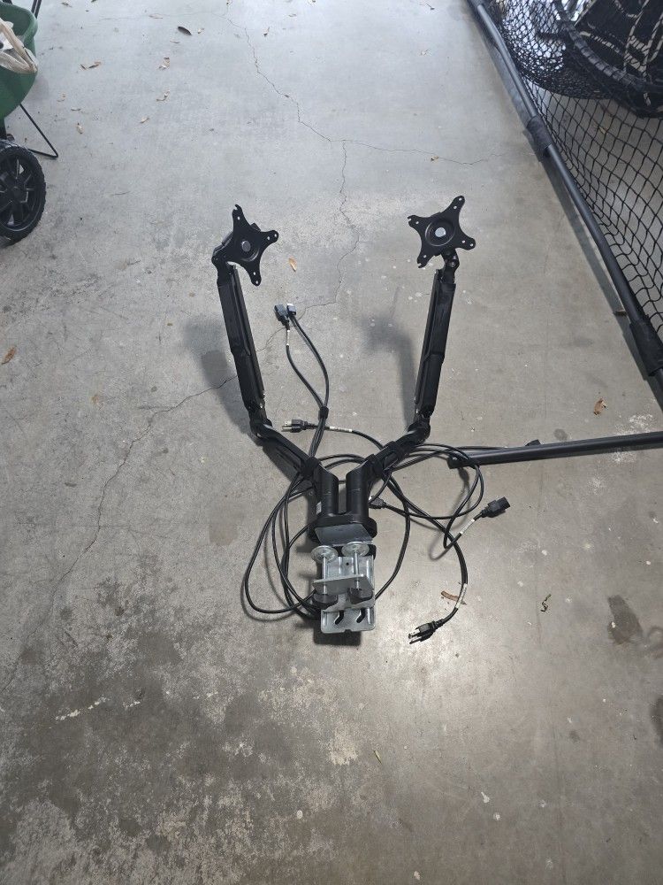 Desk Monitor Arms