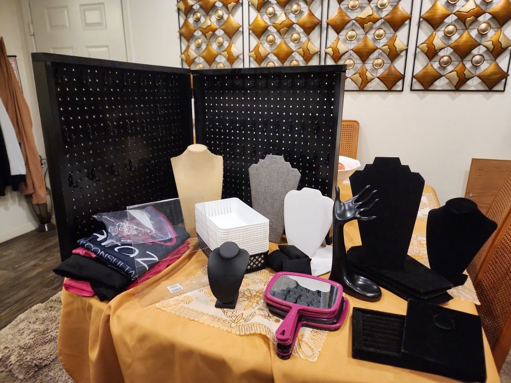 Jewelry Bust And Stuff