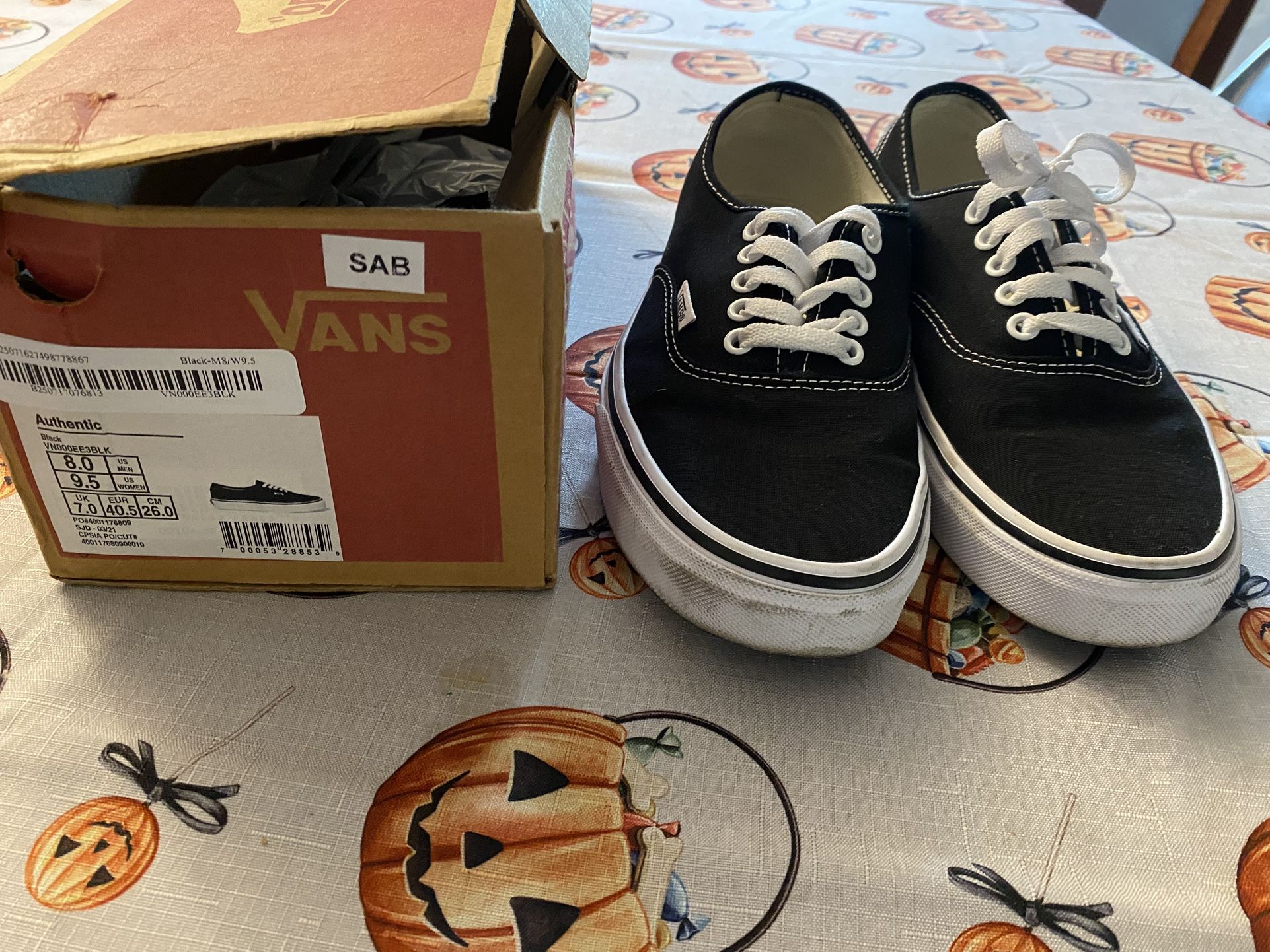 Vans Black And White