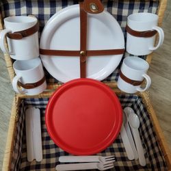 Willow Picnic Basket