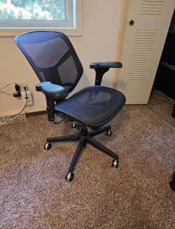 Carbon Fiber Desk & Office Chair