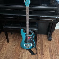 Memphis Bass Guitar