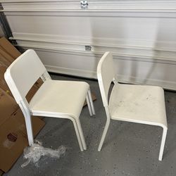 Plain White Solid Plastic Kids Chairs 