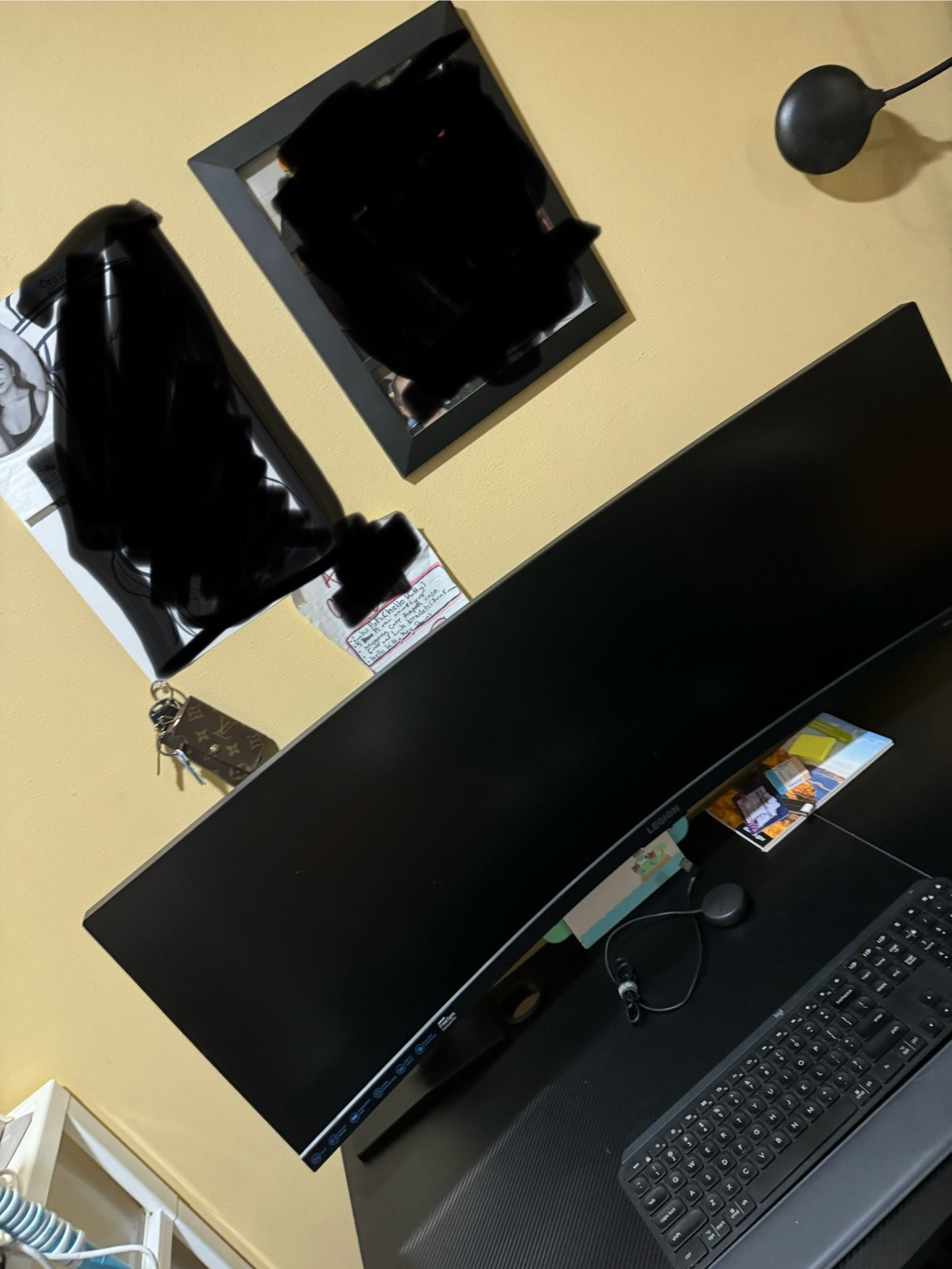 LEN Y44w-10 43.5 Ultra Wide Lenovo Monitor