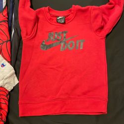 Nike Sweater Size  6-7