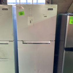 Magic chef white refrigerator #HMDRWE S9P