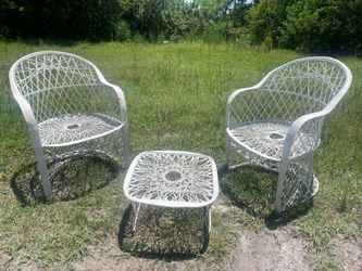 Antique vintage Woodard patio set