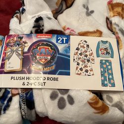 New Toddler Robe/pajama Set 