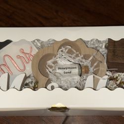 Mr & Mrs Wedding Shower/Wedding Day Gift Set