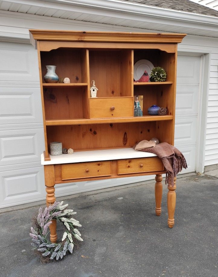 Farmhouse Hutch for Sale in Roscoe, IL OfferUp