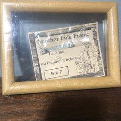 “An Other Fine Picture Frame “ From Creative Circle 