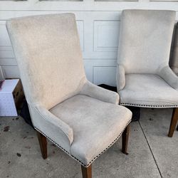 2 entry chairs