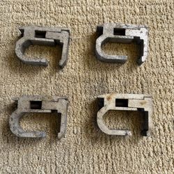 Truck Clamps for Mounting Caps Camper 