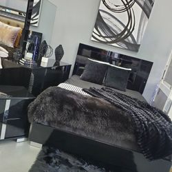 🙋‍♂️4pc Queen Led Light Bedroom 👉Furniture Sectional, Bunk Beds, Dining Table Sets 