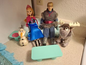 FROZEN Dolls & Furniture