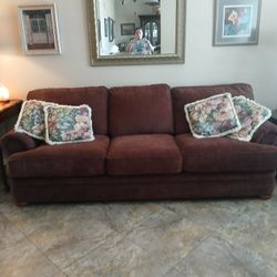 Lazy-Boy Couch/ 2  Lazy-Boy Chairs 