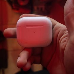 AirPods Pro 2nd generation (Battery Case Only)