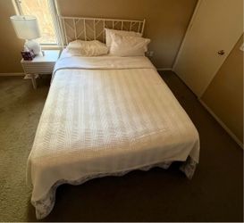 Moving sell ready to go 7:00 AM August 12— Inofia Hybrid Mattress and White Metal Bed Frame