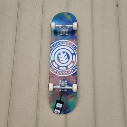 ELEMENT SKATEBOARD SIZE 7.75 