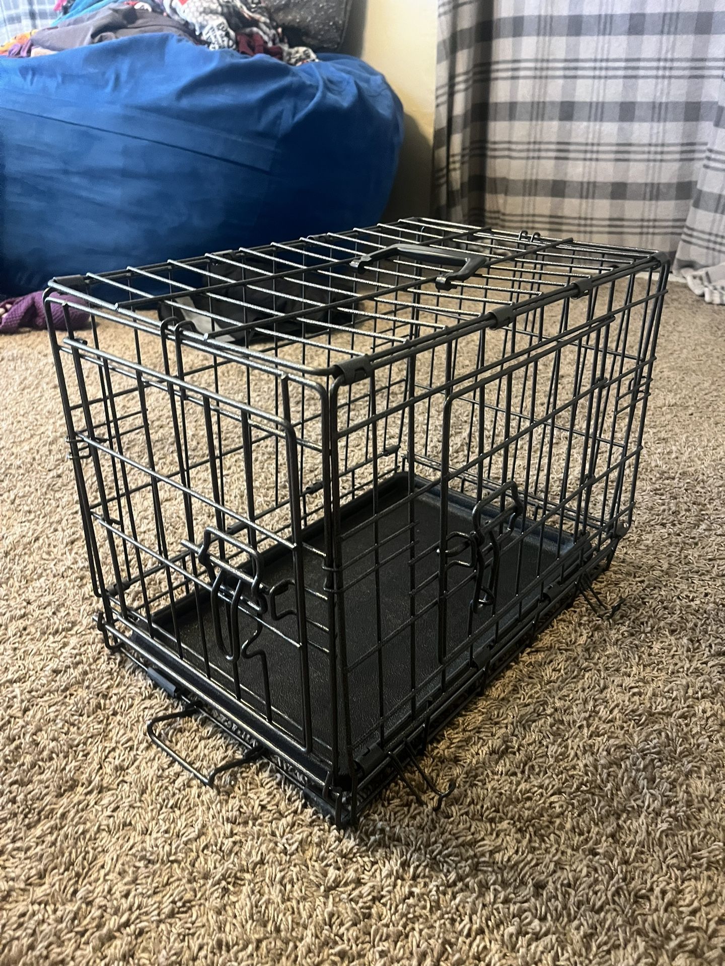 Black Metal Small Dog Crate Need Gone ASAP