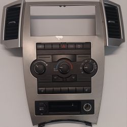 2008-2010 Jeep Grand Cherokee AC Heater Climate Control Panel  W/ Vents OEM