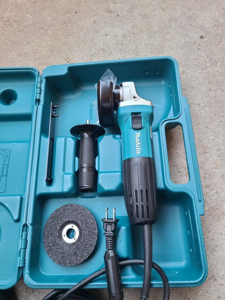 Makita Grinder Nuevo 