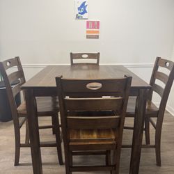 Dinning Table 