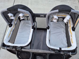 Baby playard  and  2 bassinet