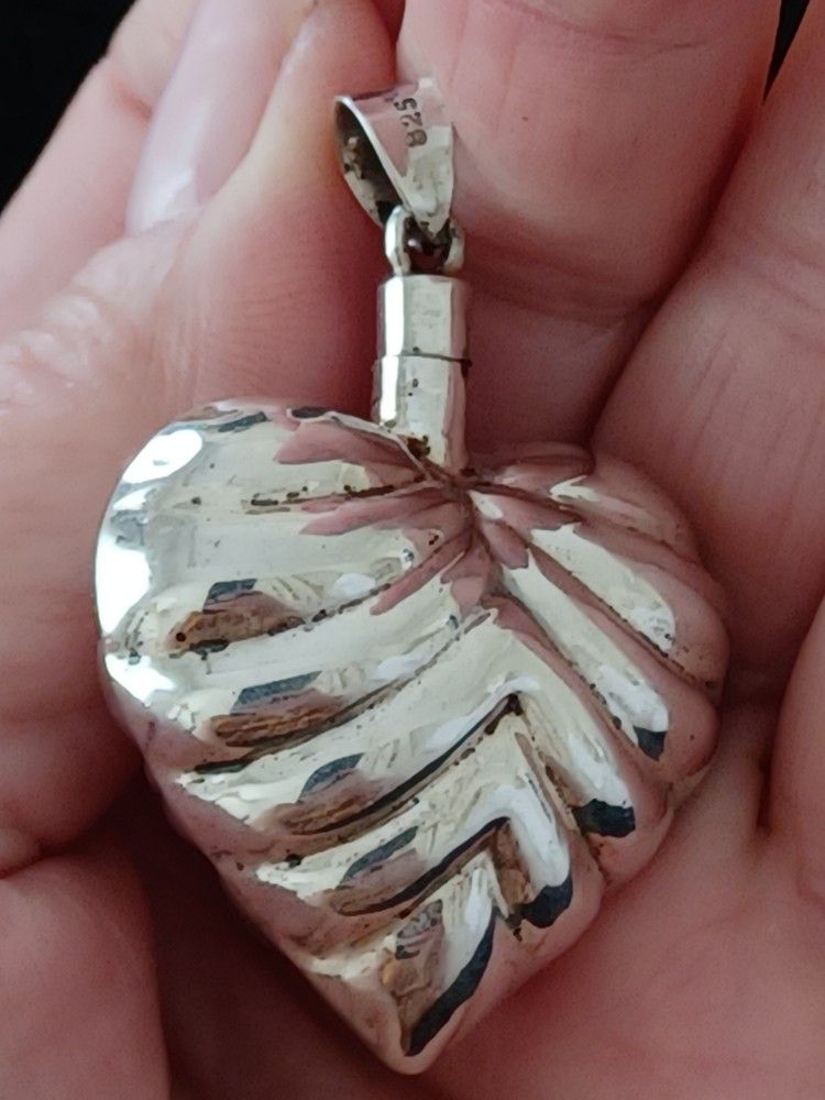 Rare Sterling Heart Perfume/ Oil Pendant