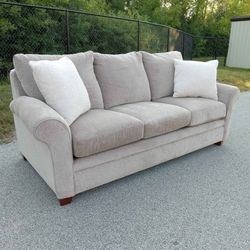 La-Z-Boy Beige Sofa – Excellent Condition • Free Delivery Today