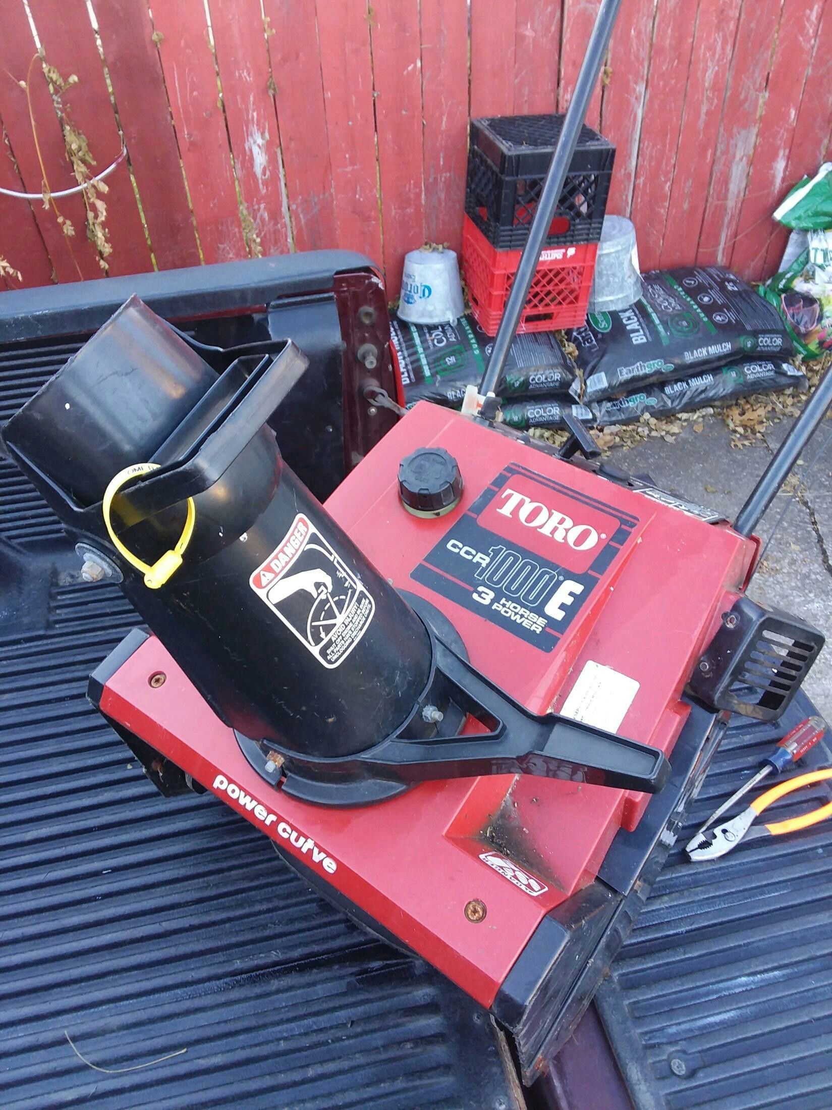 Toro 2-stroke snow blower
