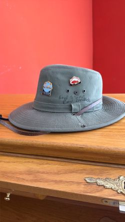 Kite pins and hat