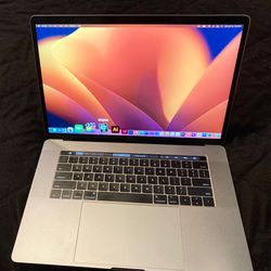 Mint Condition 16” Macbook Pro With Video, Photo and Audio Editing Software 