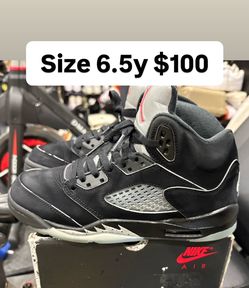 Jordan’s cheap size 6.5y metallic