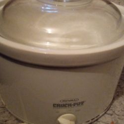 Family Size Slow Cooker Clean  Works Good $10.00