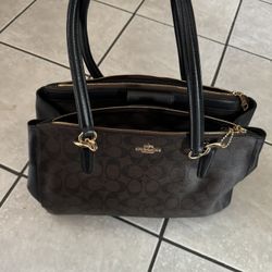 Medium Sz Coach Purse