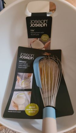 Joseph Joseph Tilt Mixing bowl and whisk set. NEW