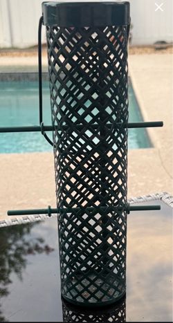 Brand New Green Pennington Birdfeeder