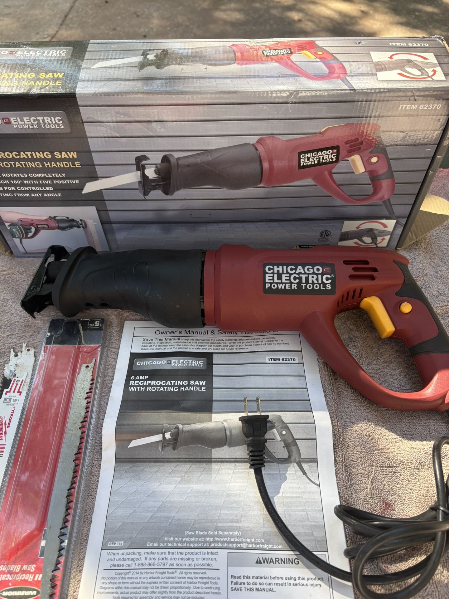 CHICAGO ELECTRIC Hvy Duty Variable Speed Rotating Handle Reciprocating Saw-62370-*Like New-6 Amp, Blades, 8’ Cord